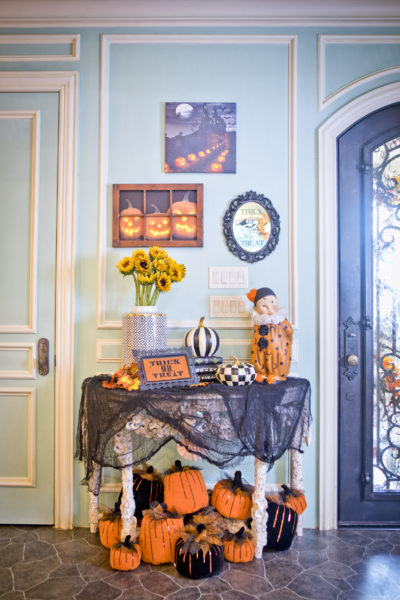 Happy Halloween Decor! Come On Inside!! | Turtle Creek Lane