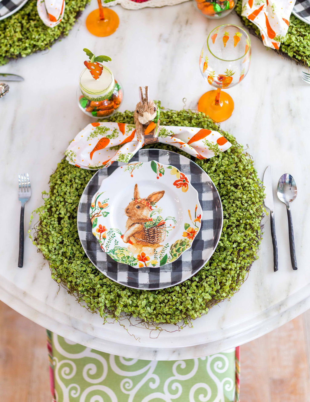 Turtle Creek Lane home decor blogger shows off her Easter 2019 tablescapes