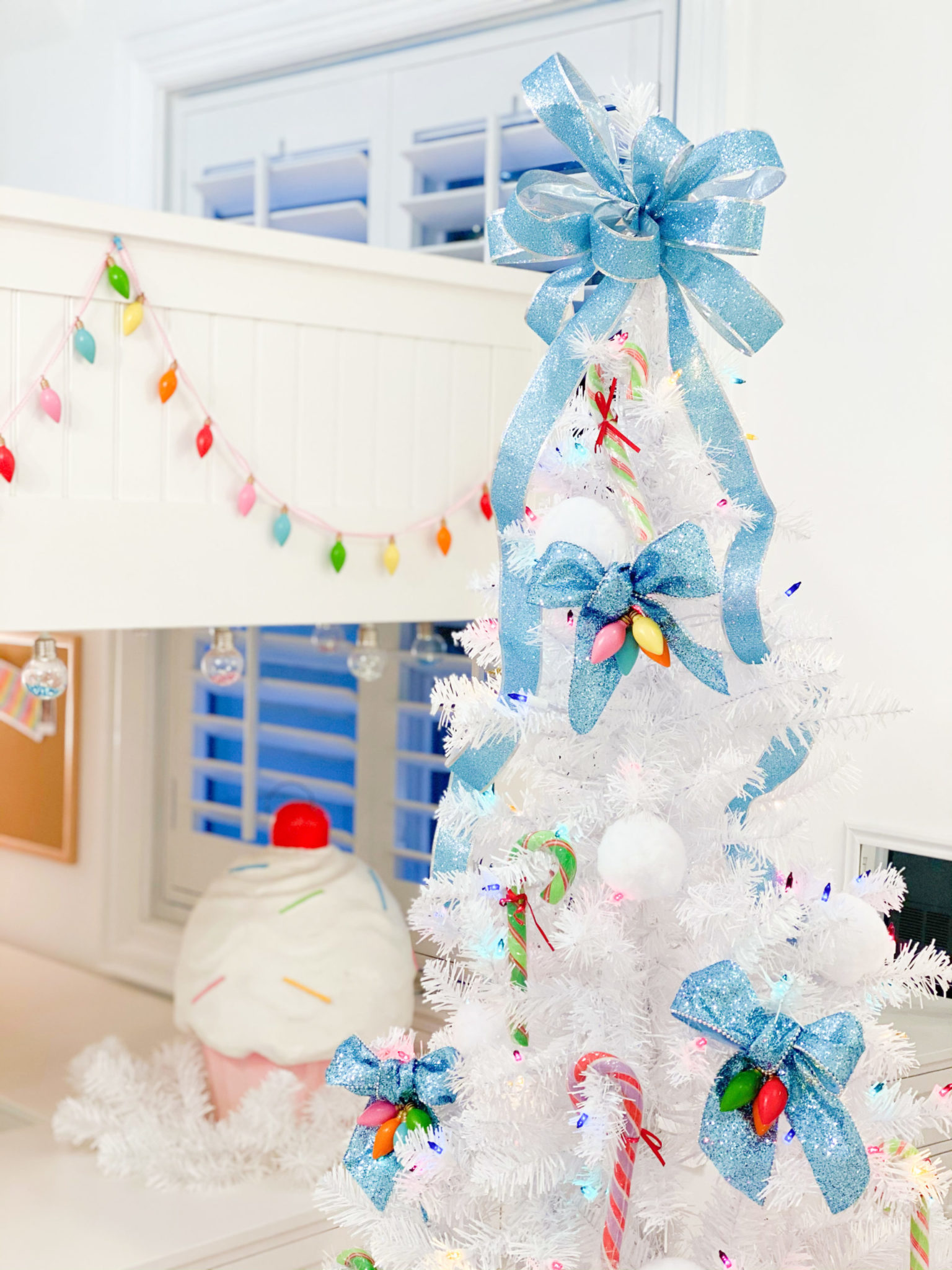Adding Christmas Cheer to a Kids Room! | Turtle Creek Lane